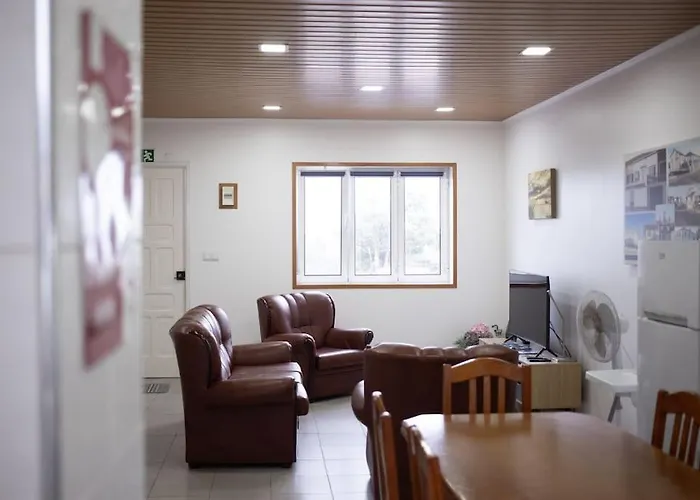 펜션 Cantinho Do Cruzeiro Lajes *