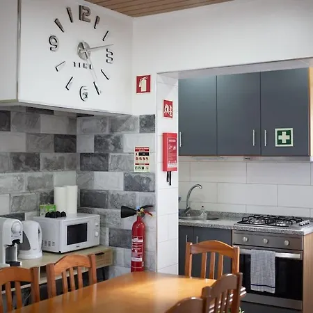Cantinho Do Cruzeiro Lajes Holiday home *