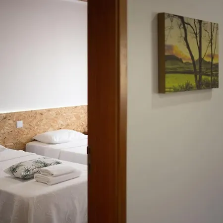 Cantinho Do Cruzeiro Lajes Holiday home *