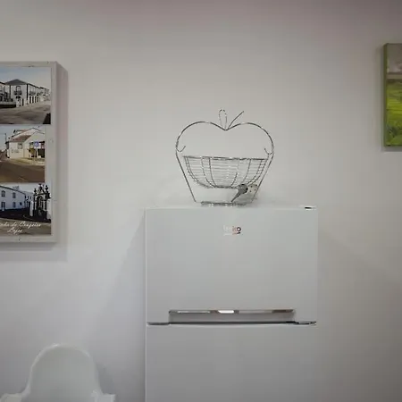 Cantinho Do Cruzeiro Lajes * Прайя-да-Витория