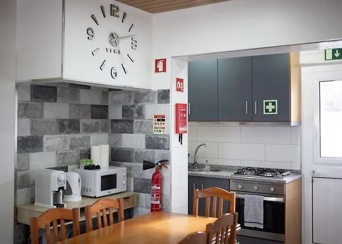 Cantinho Do Cruzeiro Lajes Holiday home *